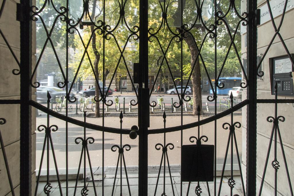 Luxury Apartment By Hi5 -Andrassy Suite Budapest Exterior foto